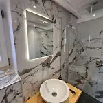 Apartment Townhouse *
