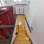 Townhouse Apartment *