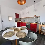 Townhouse * Gythio
