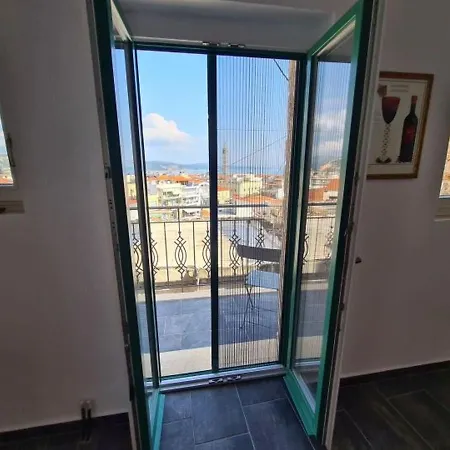 Daire Townhouse Gytheio