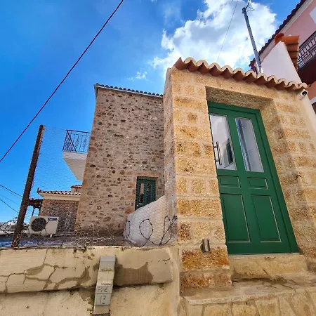 Townhouse * Gythio