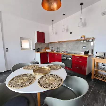 Townhouse * Gythio
