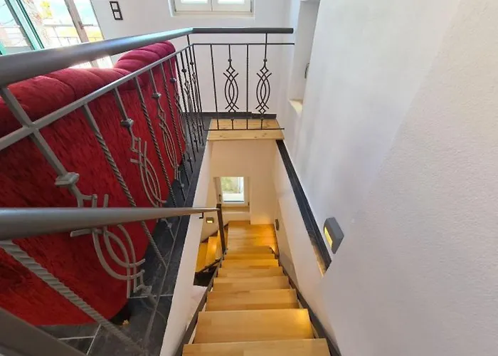 Townhouse Apartment *