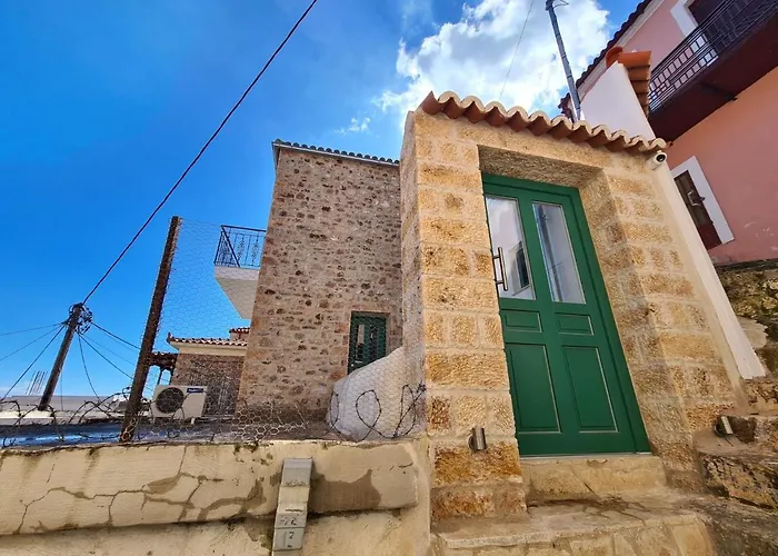 Townhouse * Gythio