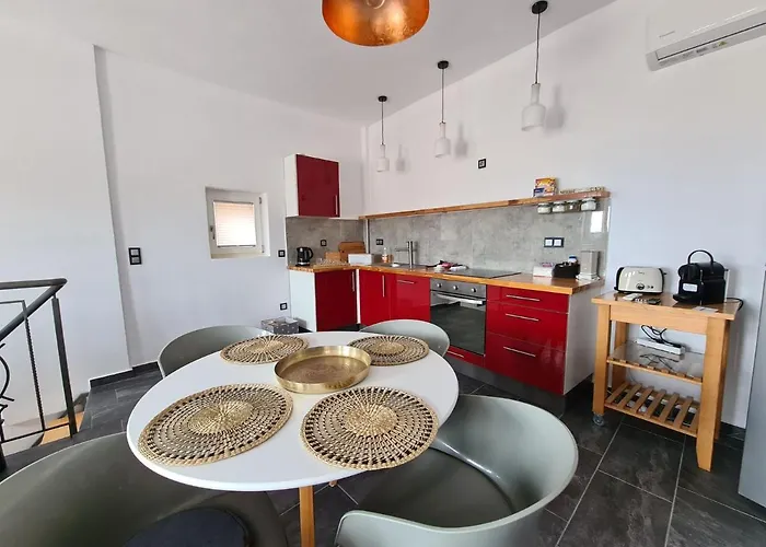 Townhouse * Gythio